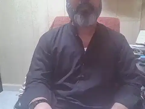 hairymaster95 online show from October 3, 2025, 6:21 am