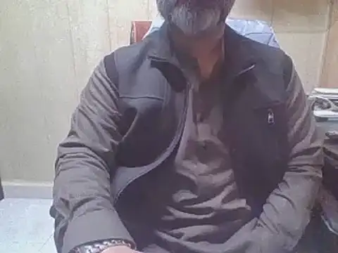 hairymaster95 online show from December 16, 2025, 4:17 am