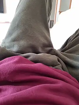 YourPersonall online show from October 11, 2025, 6:50 pm