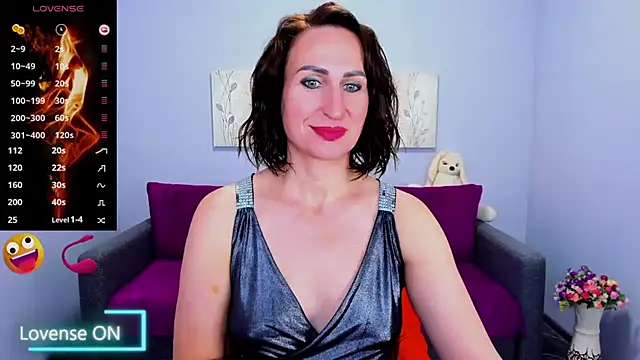 Nia Smithh online show from October 8, 2025, 12:25 pm