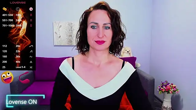 Nia Smithh online show from October 10, 2025, 12:26 pm