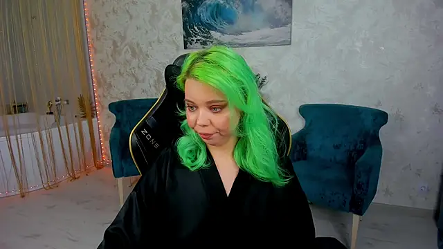 EnergyBunny 1 online show from September 18, 2025, 4:31 pm