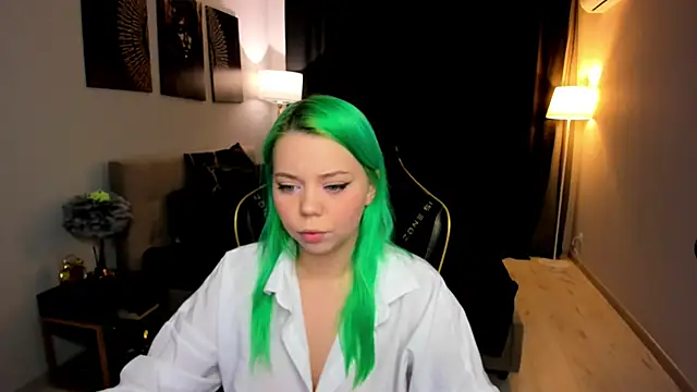 EnergyBunny 1 online show from February 22, 2026, 7:12 pm