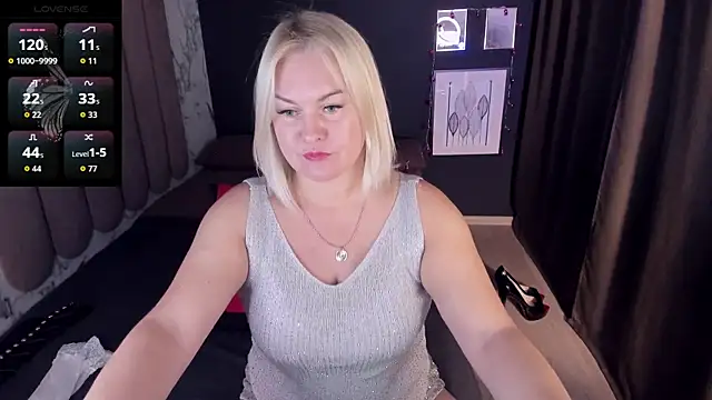 YolandaKiss online show from October 23, 2025, 4:45 am