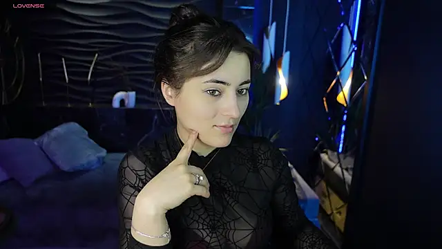 KylieMellow online show from March 15, 2025, 12:02 pm