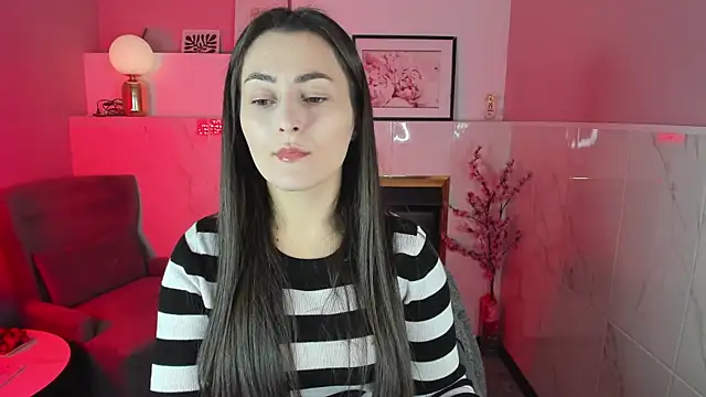 KylieMellow online show from September 30, 2025, 1:27 pm