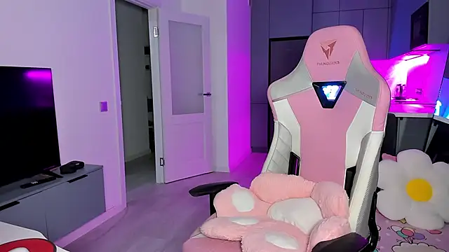 wow lovie online show from March 10, 2026, 4:28 am