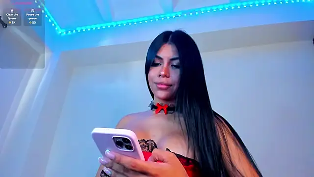 divinesalome online show from March 20, 2025, 8:29 pm