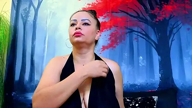 ElizabethEven online show from October 15, 2025, 8:31 pm