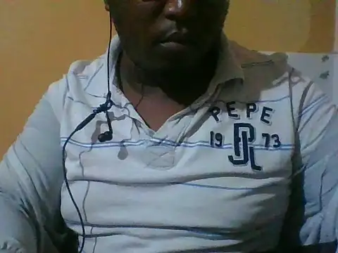 honeyswit online show from October 28, 2025, 9:17 pm