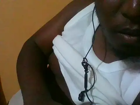 honeyswit online show from November 21, 2025, 9:46 pm