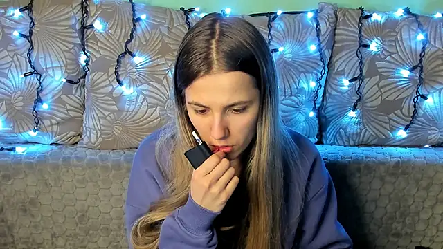 MaggieCake online show from December 14, 2024, 12:22 am