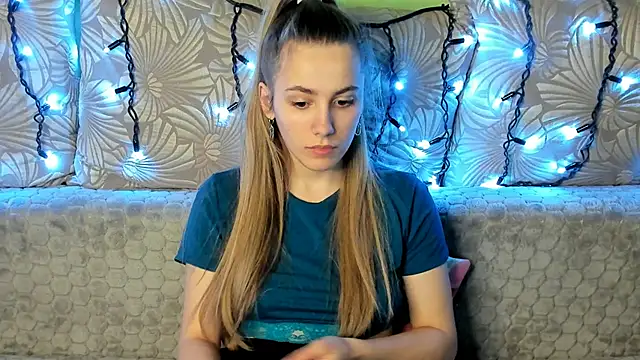 MaggieCake online show from January 26, 2025, 5:02 am