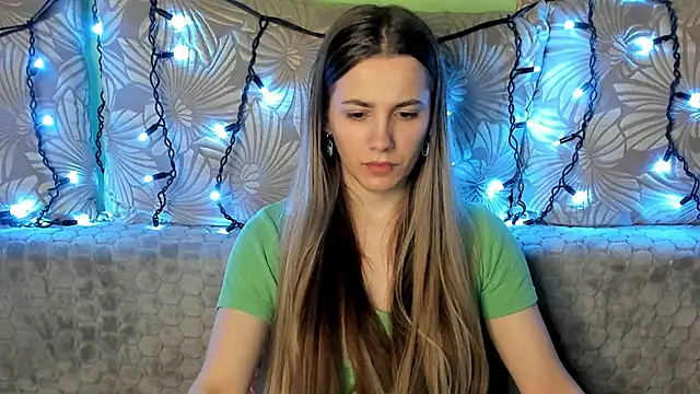 MaggieCake online show from February 9, 2025, 4:25 am