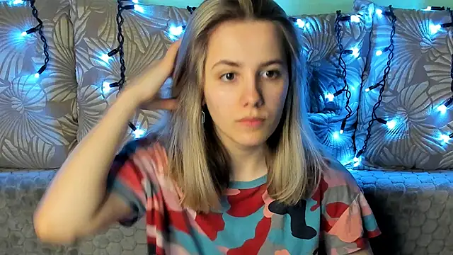 MaggieCake online show from March 8, 2025, 1:06 am