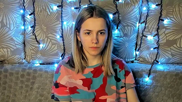 MaggieCake online show from March 14, 2025, 1:16 am