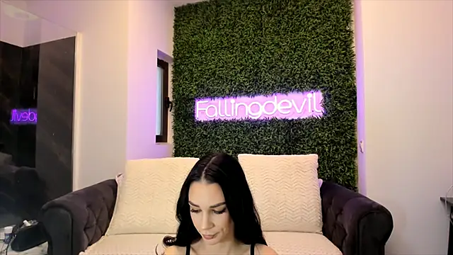 realhotfallingdevil online show from February 10, 2025, 9:25 am