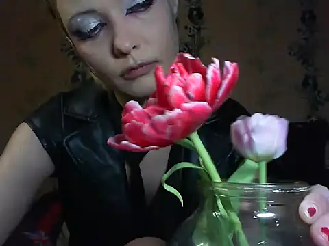 WildMissNiks online show from March 11, 2026, 8:20 am