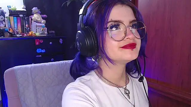 Snapshot of Raventh_ chatting on September 29, 2025, 7:40 pm Raventh online show from September 29, 2025, 7:40 pm