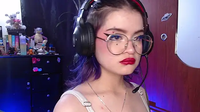 Snapshot of Raventh_ chatting on November 1, 2025, 2:52 pm Raventh online show from November 1, 2025, 2:52 pm