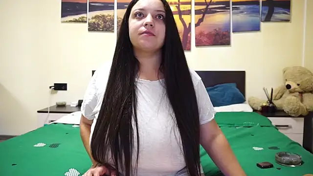 adelline online show from October 29, 2025, 10:11 pm