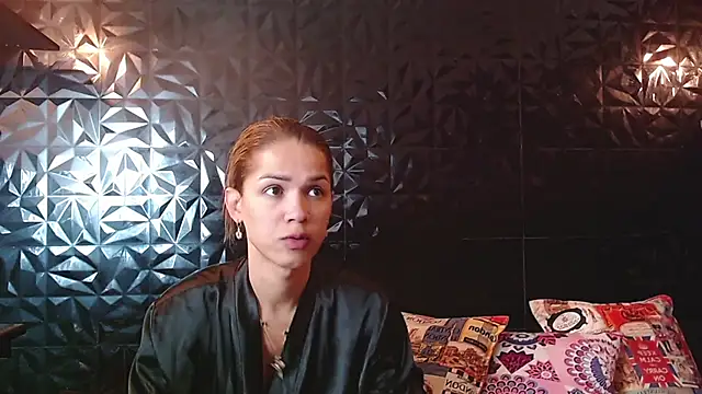 PINK  LOLA1 online show from February 13, 2026, 11:50 am