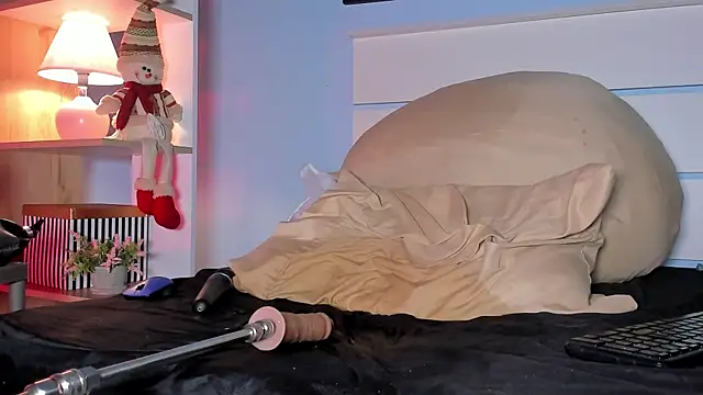 Snapshot of alicialittle chatting on December 18, 2024, 11:08 pm alicialittle online show from December 18, 2024, 11:08 pm