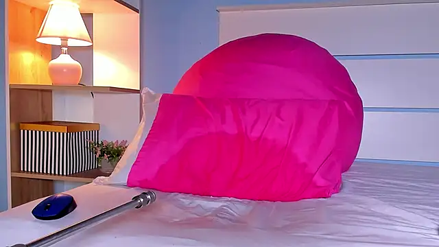 Snapshot of alicialittle chatting on January 12, 2025, 11:04 pm alicialittle online show from January 12, 2025, 11:04 pm