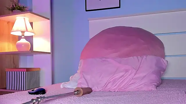 Snapshot of alicialittle chatting on February 13, 2025, 7:52 pm alicialittle online show from February 13, 2025, 7:52 pm