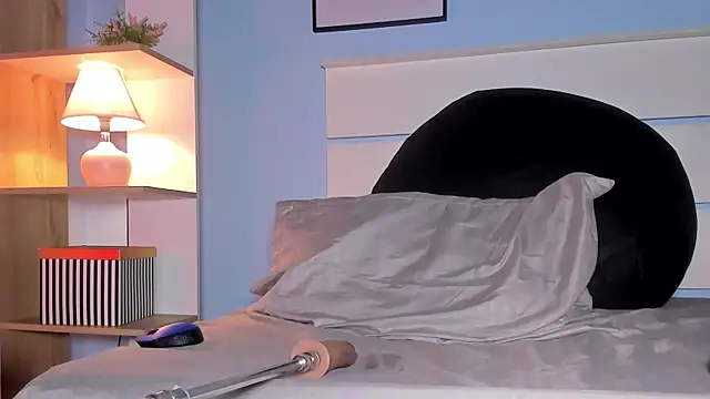 Snapshot of alicialittle chatting on February 15, 2025, 8:22 pm alicialittle online show from February 15, 2025, 8:22 pm