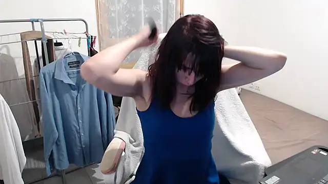 missthon0 online show from November 4, 2025, 4:28 pm