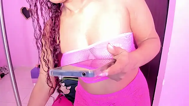 Snapshot of MATURE_WHOR33 chatting on January 13, 2026, 12:10 pm MATURE WHOR33 online show from January 13, 2026, 12:10 pm