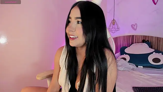 Snapshot of Mariana_sweetest chatting on February 11, 2025, 4:56 pm Mariana sweetest online show from February 11, 2025, 4:56 pm