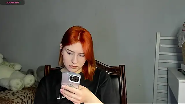 KindKristy online show from April 22, 2026, 5:21 am