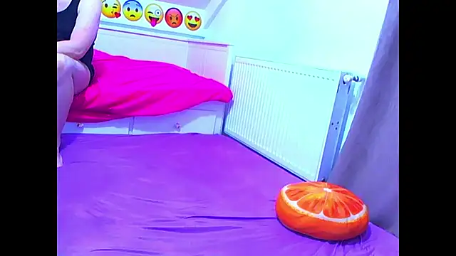 evehotty online show from February 22, 2026, 8:07 pm