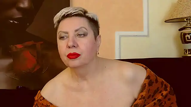 Snapshot of LadyPosh chatting on December 13, 2024, 9:30 pm LadyPosh online show from December 13, 2024, 9:30 pm
