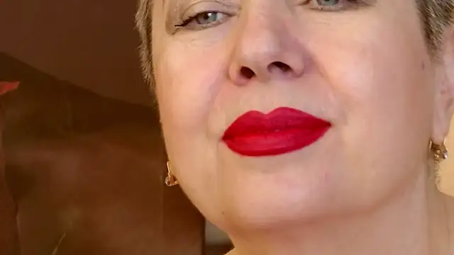 Snapshot of LadyPosh chatting on September 23, 2025, 9:07 pm LadyPosh online show from September 23, 2025, 9:07 pm