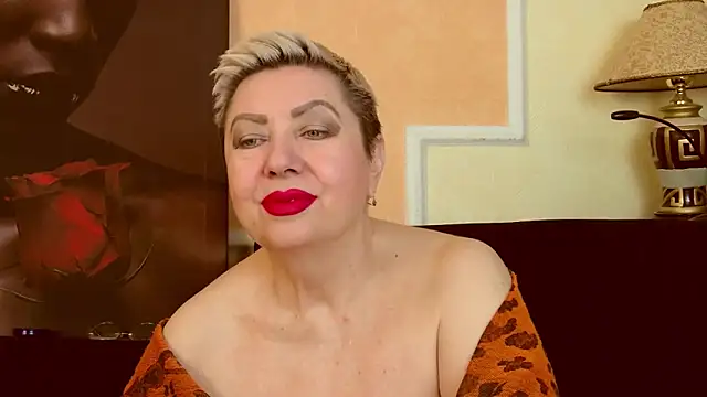LadyPosh online show from June 5, 2026, 8:03 pm