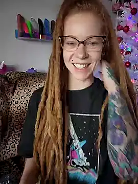 LucidLucy online show from December 8, 2024, 5:01 pm