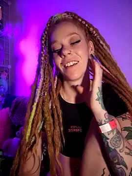 LucidLucy online show from October 5, 2025, 6:34 am