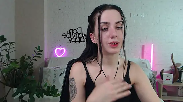 FranceskoJones online show from March 4, 2025, 1:01 am