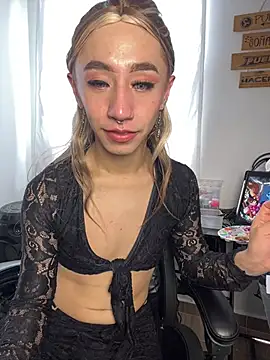 Littlebunny21 online show from December 15, 2024, 7:21 pm