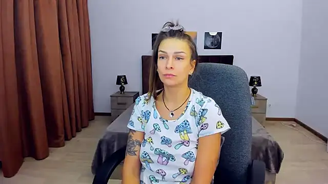 AlexiaDarren online show from December 5, 2024, 12:41 am