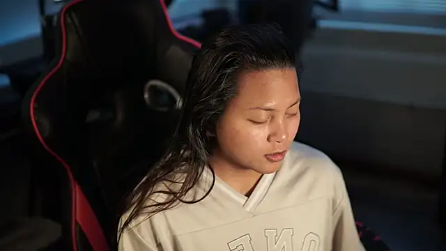 Bubbleliyah online show from December 29, 2024, 9:41 pm