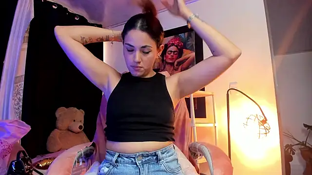 Snapshot of KimberlySaen chatting on July 16, 2026, 10:27 pm KimberlySaen online show from July 16, 2026, 10:27 pm