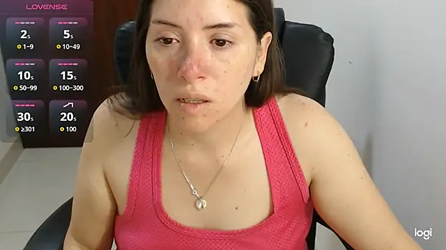 spicey latina online show from July 17, 2026, 12:06 am