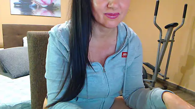 Gia888888 online show from December 15, 2024, 9:31 pm