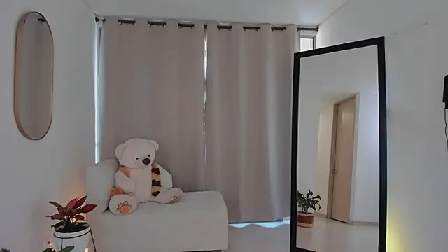 Snapshot of roxie_gates_ chatting on September 29, 2025, 8:02 pm roxie gates online show from September 29, 2025, 8:02 pm