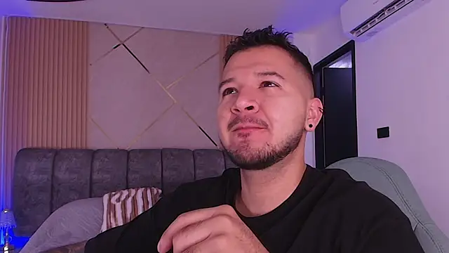 Snapshot of mister_miike chatting on February 17, 2026, 3:03 am mister miike online show from February 17, 2026, 3:03 am