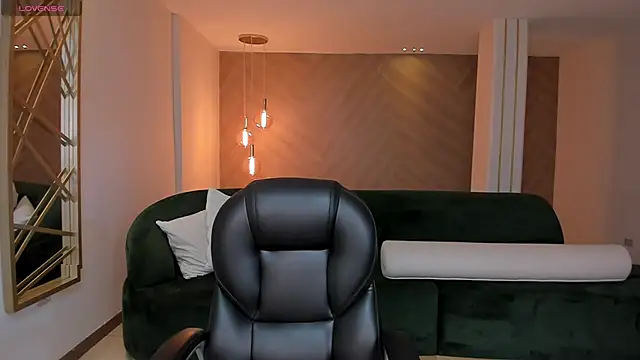 BrennaWalker online show from February 15, 2025, 7:06 pm